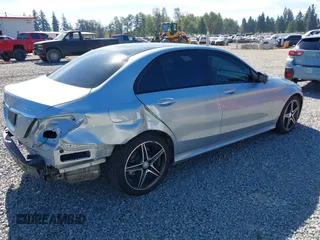 2017 Mercedes-Benz C 300 с VIN 55SWF4KB8HU194612, выставлен на аукционе IAAI как лот 42619181 с пробегом 116 078 миль миль и . История ставок и продаж доступна на DreamBid. Изображение 4.