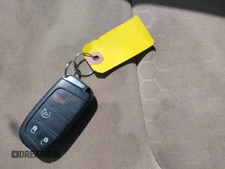2018 Jeep Compass Sport с VIN 3C4NJCAB9JT411468, выставлен на аукционе IAAI как лот 42408617 с пробегом 86 042 миль миль и . История ставок и продаж доступна на DreamBid. Изображение 11.