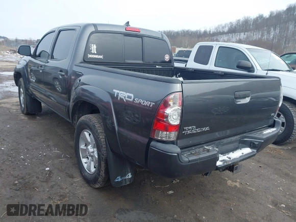 2014 Toyota Tacoma with VIN 3TMLU4EN1EM148353, listed as a IAAI auction lot 41602756 with 89,563 mi miles. Bid and sale history available at carsss.com. Image 3.