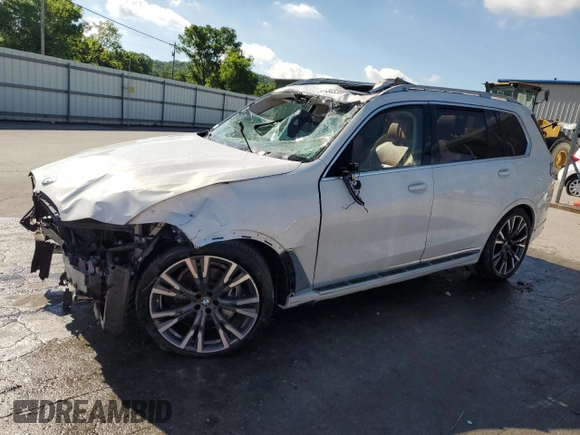 2020 BMW X7 xDrive40i z VIN 5UXCW2C08L9B92949, wystawiony jako Copart lot #55934825 z przebiegiem Nie podano mil oraz Szkoda całkowita • Salvage title. Historia ofert i sprzedaży dostępna na DreamBid. Obrazek 1.