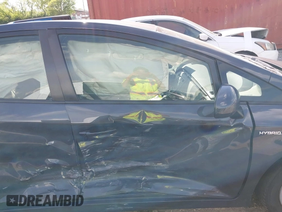 2011 Toyota Prius I with VIN JTDKN3DU8B1420756, listed as a IAAI auction lot 42063792 with 87,172 mi miles and . Bid and sale history available at DreamBid. Image 5.