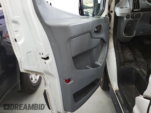 2017 Ford Transit z VIN 1FTYE1YMXHKA82272, wystawiony jako IAAI lot #42575786 z przebiegiem 256 393 mil mil oraz . Historia ofert i sprzedaży dostępna na DreamBid. Obrazek 9.