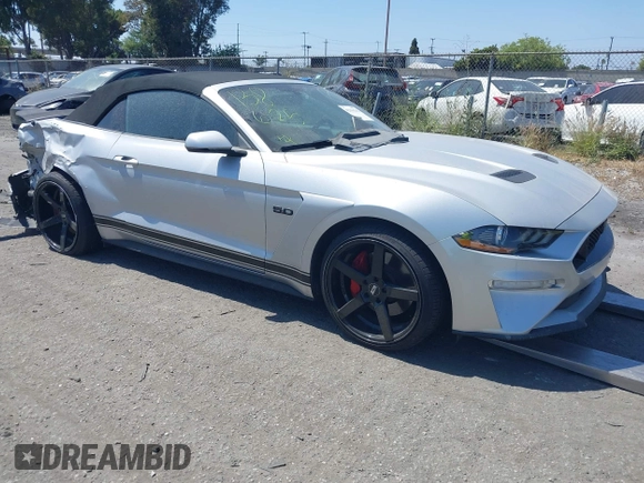 2018 Ford Mustang GT Premium z VIN 1FATP8FF3J5155512, wystawiony jako IAAI lot #42136242 z przebiegiem 94 230 mil mil oraz . Historia ofert i sprzedaży dostępna na DreamBid. Obrazek 1.