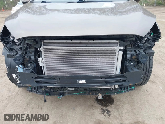 2019 Kia Sorento LX with VIN 5XYPGDA30KG559460, listed as a IAAI auction lot 42006148 with 102,193 mi miles. Bid and sale history available at carsss.com. Image 6.