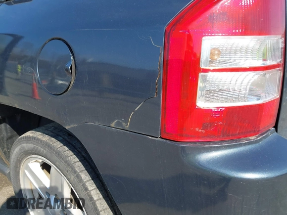 2008 Jeep Compass Sport with VIN 1J8FF47W68D758903, listed as a IAAI auction lot 41904401 with 154,016 mi miles. Bid and sale history available at carsss.com. Image 6.