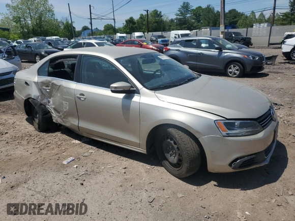 2013 Volkswagen Jetta SE z VIN 3VWDP7AJ8DM266802, wystawiony jako Copart lot #56067515 z przebiegiem 73 545 mil mil oraz Szkoda całkowita • Salvage title. Historia ofert i sprzedaży dostępna na DreamBid. Obrazek 4.