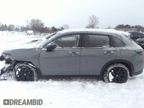 2024 Honda HR-V Sport with VIN 3CZRZ2H55RM714512, listed as a IAAI auction lot 41304816 with 43,540 mi miles. Bid and sale history available at carsss.com. Image 15.
