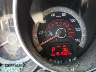 2010 Kia Forte EX z VIN KNAFU4A26A5861366, wystawiony jako Copart lot #51791605 z przebiegiem 161 093 mil mil oraz Szkoda całkowita • Salvage title. Historia ofert i sprzedaży dostępna na DreamBid. Obrazek 9.
