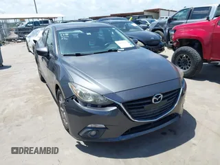 2016 Mazda 3 i Touring z VIN JM1BM1W72G1322912, wystawiony jako IAAI lot #42663635 z przebiegiem 97 774 mil mil oraz . Historia ofert i sprzedaży dostępna na DreamBid. Obrazek 1.