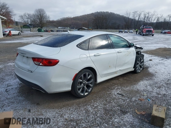 2016 Chrysler 200 S with VIN 1C3CCCBG7GN151807, listed as a IAAI auction lot 40998019 with 90,455 mi miles. Bid and sale history available at carsss.com. Image 4.