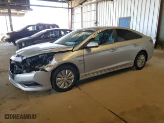 2017 Hyundai Sonata Hybrid SE with VIN KMHE24L1XHA058145, listed as a Copart auction lot 52203025 with 171,371 mi miles and Salvage Title. Bid and sale history available at carsss.com. Image 1.
