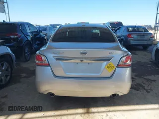 2015 Nissan Altima 2.5 SV with VIN 1N4AL3AP2FC146003, listed as a IAAI auction lot 41657030 with 127,489 mi miles. Bid and sale history available at carsss.com. Image 16.