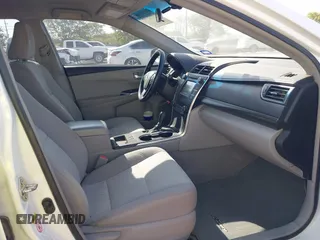2015 Toyota Camry LE z VIN 4T1BD1FK1FU153866, wystawiony jako IAAI lot #41869793 z przebiegiem 117 352 mil mil oraz . Historia ofert i sprzedaży dostępna na DreamBid. Obrazek 5.