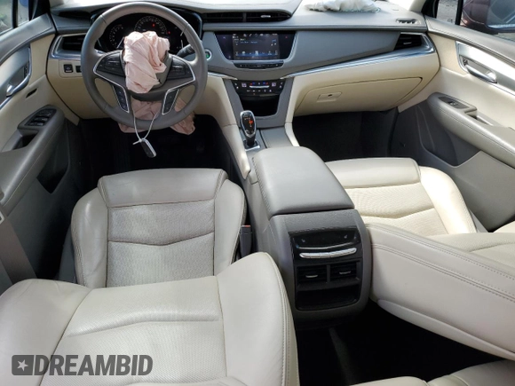 2018 Cadillac XT5 Premium Luxury FWD z VIN 1GYKNERS2JZ141705, wystawiony jako Copart lot #50202975 z przebiegiem 81 780 mil mil oraz Szkody całkowita. Historia ofert i sprzedaży dostępna na DreamBid. Obrazek 8.