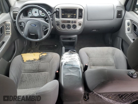 2003 Ford Escape XLT Popular 2 with VIN 1FMYU93163KE03257, listed as a Copart auction lot 66966644 with 209,618 mi miles and Salvage Title. Bid and sale history available at carsss.com. Image 8.