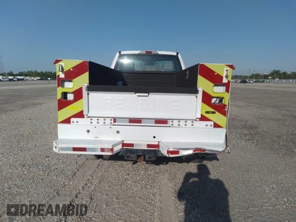 2017 Ford Super Duty F-250 SRW XLT with VIN 1FTBF2BT9HEC33223, listed as a IAAI auction lot 41980301 with 338,522 mi miles. Bid and sale history available at carsss.com. Image 16.