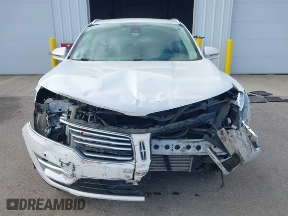 2016 Lincoln MKC Reserve with VIN 5LMTJ3DH1GUJ12829, listed as a IAAI auction lot 42370899 with 123,980 mi miles and . Bid and sale history available at DreamBid. Image 13.