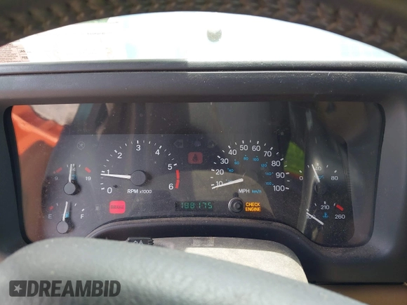 1999 Jeep Wrangler Sahara z VIN 1J4FY49S7XP442719, wystawiony jako IAAI lot #42506510 z przebiegiem 188 175 mil mil oraz . Historia ofert i sprzedaży dostępna na DreamBid. Obrazek 7.