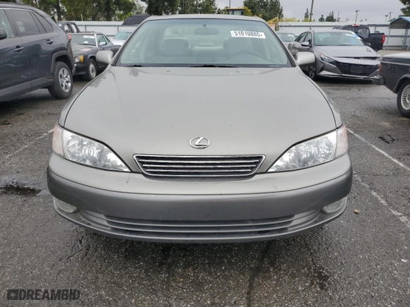 1998 Lexus ES 300 Luxury Sport Sdn with VIN JT8BF28G5W5019240, listed as a Copart auction lot 51010885 with 84,785 mi miles and Salvage Title. Bid and sale history available at carsss.com. Image 5.