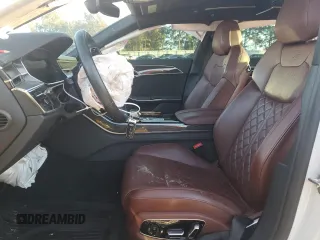 2020 Audi S8 z VIN WAU8SAF82LN004331, wystawiony jako Copart lot #80528434 z przebiegiem 41 383 mil mil oraz Szkody całkowita. Historia ofert i sprzedaży dostępna na DreamBid. Obrazek 7.
