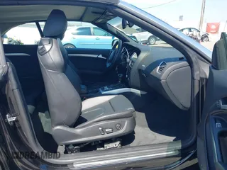 2014 Audi A5 Premium Plus z VIN WAULFAFHXEN010699, wystawiony jako IAAI lot #41868013 z przebiegiem 40 305 mil mil oraz . Historia ofert i sprzedaży dostępna na DreamBid. Obrazek 5.