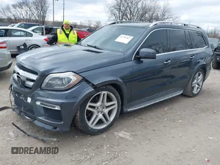 2015 Mercedes-Benz GL-Class GL 550 with VIN 4JGDF7DE0FA444489, listed as a IAAI auction lot 41716467 with 117,452 mi miles. Bid and sale history available at carsss.com. Image 2.