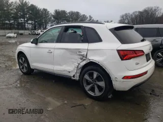 2020 Audi Q5 Premium with VIN WA1ANAFY5L2091293, listed as a Copart auction lot 44263385 with 45,383 mi miles and Salvage Title. Bid and sale history available at carsss.com. Image 2.