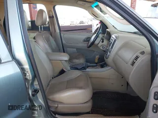 2005 Ford Escape XLT с VIN 1FMYU03125DA13534, выставлен на аукционе IAAI как лот 42699652 с пробегом 118 219 миль миль и . История ставок и продаж доступна на DreamBid. Изображение 5.
