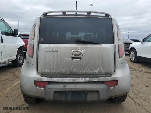 2010 Kia Soul ! with VIN KNDJT2A23A7104451, listed as a Copart auction lot 51343295 with 212,685 mi miles and Clean Title. Bid and sale history available at carsss.com. Image 6.