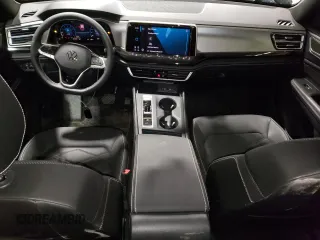 2024 Volkswagen Atlas SE z VIN 1V2LE2CA7RC202200, wystawiony jako Copart lot #85103964 z przebiegiem 1 894 mil mil oraz Szkoda całkowita • Salvage title. Historia ofert i sprzedaży dostępna na DreamBid. Obrazek 8.