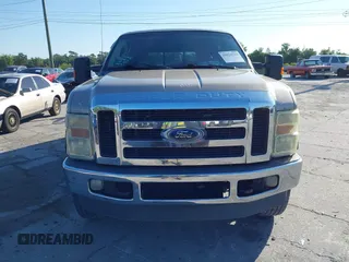 2008 Ford Super Duty F-250 SRW XL with VIN 1FTSW21598EC86992, listed as a IAAI auction lot 42024716 with 195,828 mi miles. Bid and sale history available at carsss.com. Image 12.