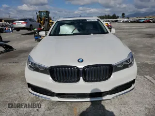 2018 BMW 7 Series 740e xDrive iPerformance with VIN WBA7J2C51JG938111, listed as a Copart auction lot 73361933 with 104,641 mi miles. Bid and sale history available at carsss.com. Image 5.