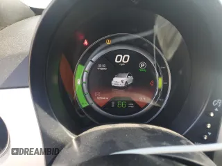 2016 FIAT 500e с VIN 3C3CFFGE4GT214183, выставлен на аукционе Copart как лот 62090065 с пробегом 52 844 миль миль и Чистый • Clean title. История ставок и продаж доступна на DreamBid. Изображение 9.