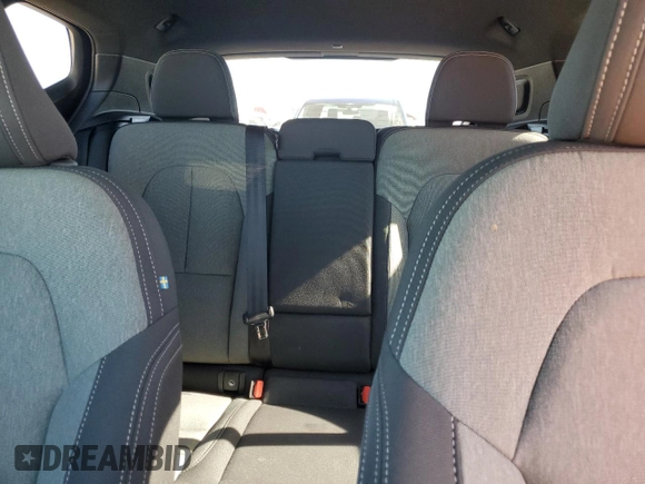 2025 Volvo XC40 Core Bright Theme z VIN YV4L12UJ3S2450867, wystawiony jako Copart lot #82123154 z przebiegiem Nie podano mil oraz Nie do naprawy • Non repairable. Historia ofert i sprzedaży dostępna na DreamBid. Obrazek 10.