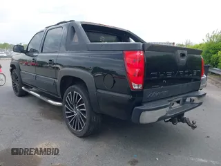 2005 Chevrolet Avalanche LS with VIN 3GNEC12Z55G210554, listed as a IAAI auction lot 41980836 with 269,125 mi miles and . Bid and sale history available at DreamBid. Image 3.