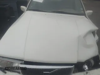 1997 Volvo 960 z VIN YV1KS9607V1104348, wystawiony jako IAAI lot #32999531 z przebiegiem 161 285 mil mil oraz . Historia ofert i sprzedaży dostępna na DreamBid. Obrazek 10.
