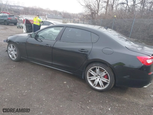 2015 Maserati Quattroporte S Q4 with VIN ZAM56RRA6F1143442, listed as a IAAI auction lot 41497666 with 67,549 mi miles. Bid and sale history available at carsss.com. Image 3.