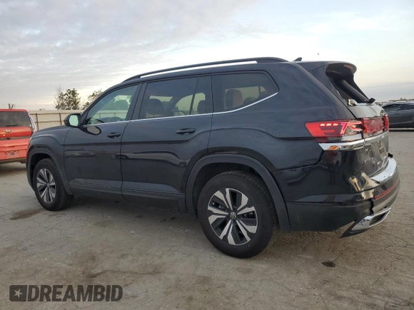2025 Volkswagen Atlas SE with VIN 1V2DR2CA8SC523693, listed as a Copart auction lot 51173005 with 3,988 mi miles and Salvage title. Bid and sale history available at DreamBid. Image 2.