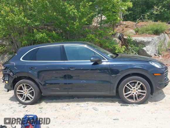 2019 Porsche Cayenne with VIN WP1AA2AY0KDA10815, listed as a IAAI auction lot 42475927 with 74,911 mi miles and . Bid and sale history available at DreamBid. Image 13.