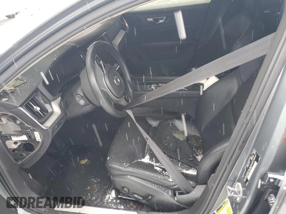 2019 Volvo S60 Momentum with VIN 7JR102FK0KG011214, listed as a Copart auction lot 87422584 with 0 mi miles and Salvage Title. Bid and sale history available at carsss.com. Image 7.