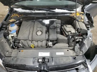 2013 Volkswagen Jetta SE with VIN 3VWDX7AJ2DM309725, listed as a Copart auction lot 86052114 with 70,828 mi miles and Salvage title. Bid and sale history available at DreamBid. Image 12.