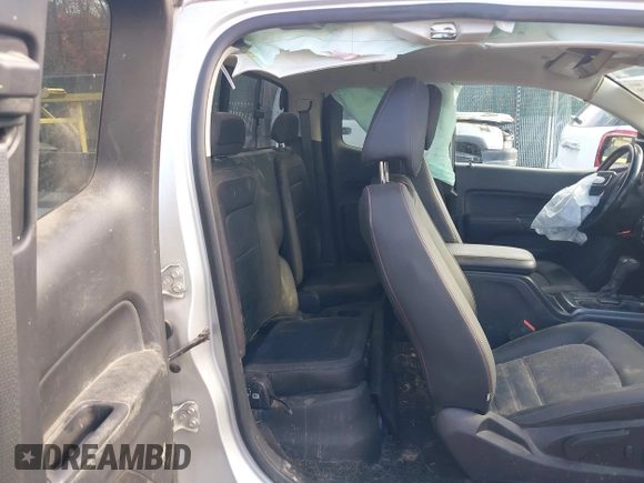 2017 GMC Canyon 4WD All Terrain w/Cloth with VIN 1GTH6CEN1H1183387, listed as a IAAI auction lot 40726339 with 45,096 mi miles. Bid and sale history available at carsss.com. Image 8.