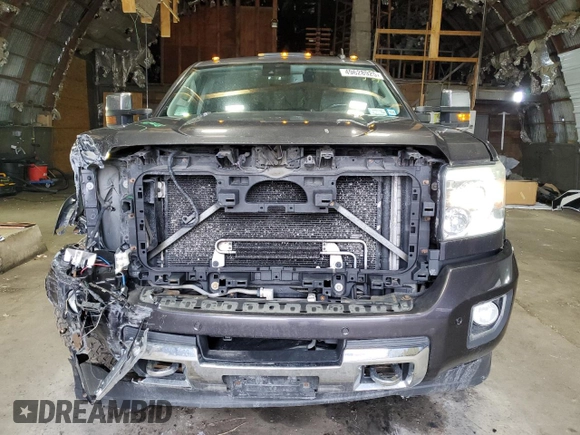 2016 GMC Sierra 3500HD Denali z VIN 1GT42YE83GF142410, wystawiony jako Copart lot #49628925 z przebiegiem 210 385 mil mil oraz Szkoda całkowita • Salvage title. Historia ofert i sprzedaży dostępna na DreamBid. Obrazek 5.