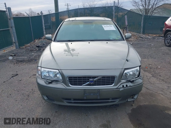 2006 Volvo S80 with VIN YV1TS592361444561, listed as a IAAI auction lot 41569509 with 147,917 mi miles. Bid and sale history available at carsss.com. Image 12.