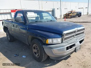 2001 Dodge Ram 1500 Work Special with VIN 1B7HC16X21S331320, listed as a IAAI auction lot 41700452 with 166,178 mi miles. Bid and sale history available at carsss.com. Image 1.