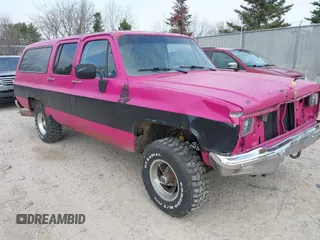 1981 Chevrolet Suburban z VIN 1G8EK16L5BF127764, wystawiony jako IAAI lot #42062572 z przebiegiem 83 014 mil mil oraz . Historia ofert i sprzedaży dostępna na DreamBid. Obrazek 1.