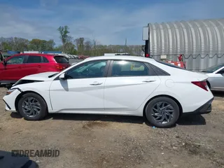 2024 Hyundai Elantra SEL with VIN KMHLM4DG5RU641629, listed as a IAAI auction lot 42137743 with 34,881 mi miles and . Bid and sale history available at DreamBid. Image 14.