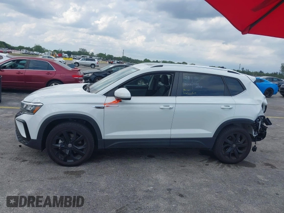 2024 Volkswagen Taos SE z VIN 3VVEX7B26RM128537, wystawiony jako IAAI lot #42344341 z przebiegiem 8 723 mil mil oraz . Historia ofert i sprzedaży dostępna na DreamBid. Obrazek 14.