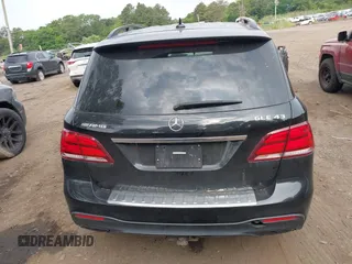 2017 Mercedes-Benz GLE 43 AMG с VIN 4JGDA6EB6HA959190, выставлен на аукционе IAAI как лот 42463806 с пробегом 106 420 миль миль и . История ставок и продаж доступна на DreamBid. Изображение 16.