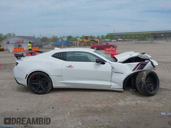 2018 Chevrolet Camaro 2SS with VIN 1G1FH1R77J0184548, listed as a IAAI auction lot 42232532 with 35,994 mi miles and . Bid and sale history available at DreamBid. Image 14.